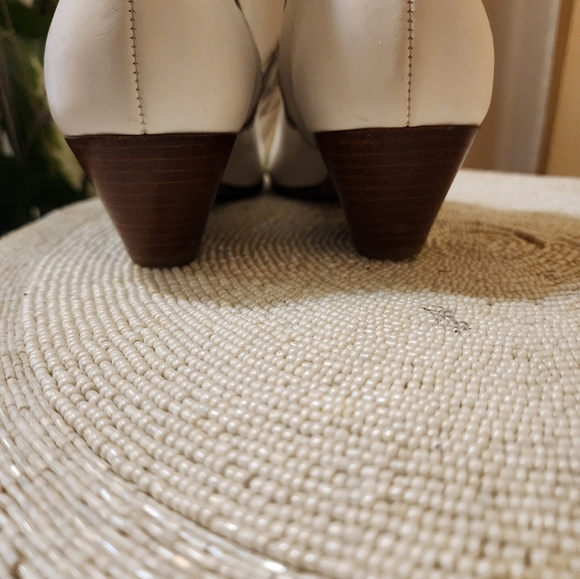 Vince Vero Cuoio Size 7 M white leather Boots .Made In Italy. - Picture 6 of 10